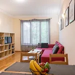 Sofia Day And Night Apartment
