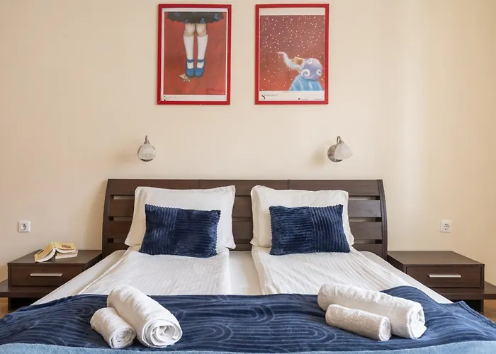 Sofia Day And Night Apartment