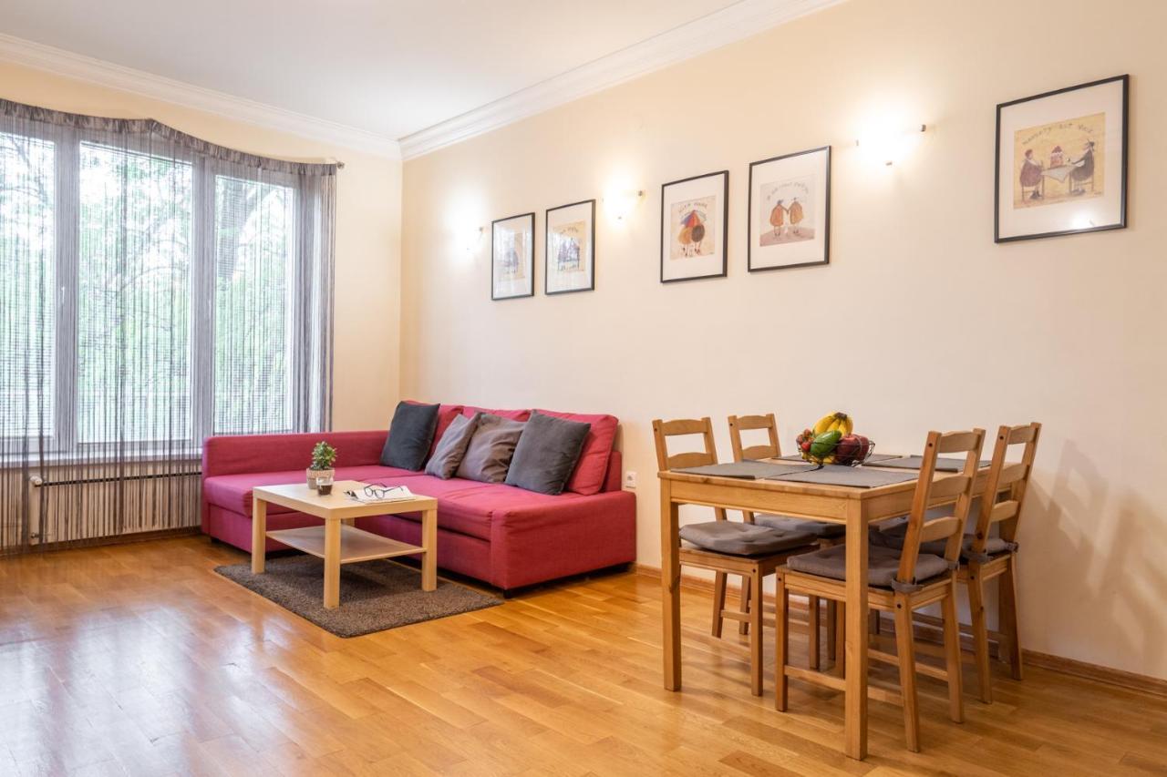 Day And Night Apartemen Sofia